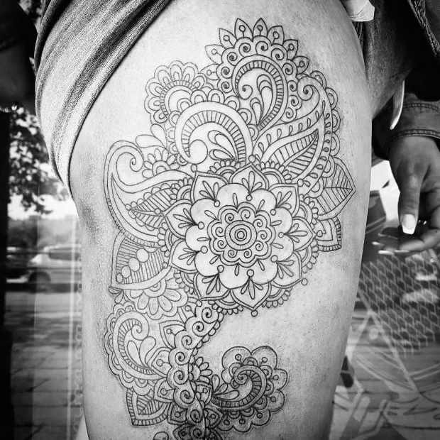 Women's Mandala Thigh Tattoo