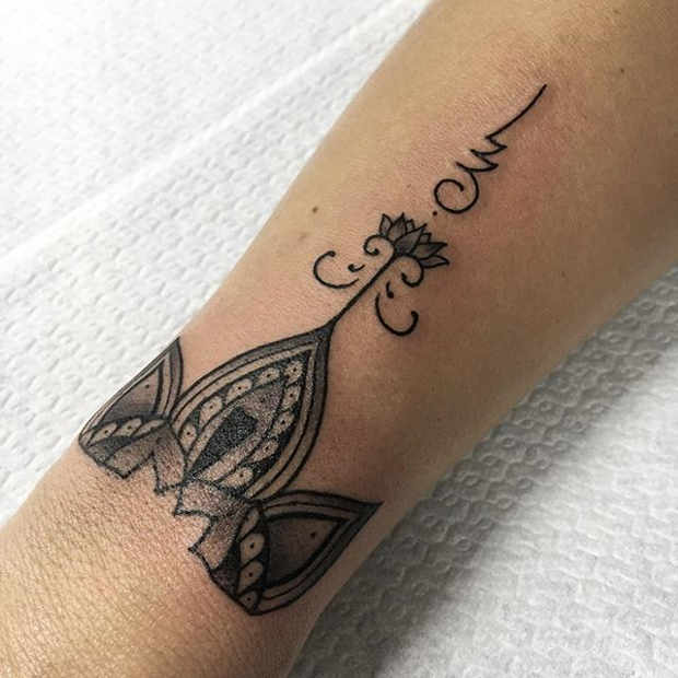 Women's Pretty Mandala Tattoo Small