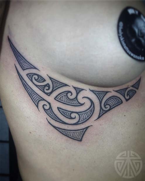 Stylish Underboob Tattoo