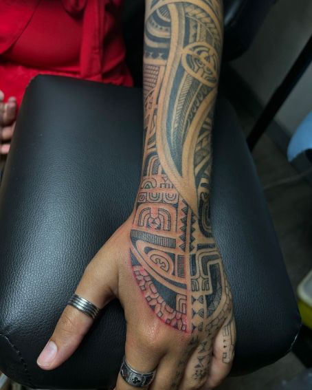 Polynesian Hand Tattoo Design
